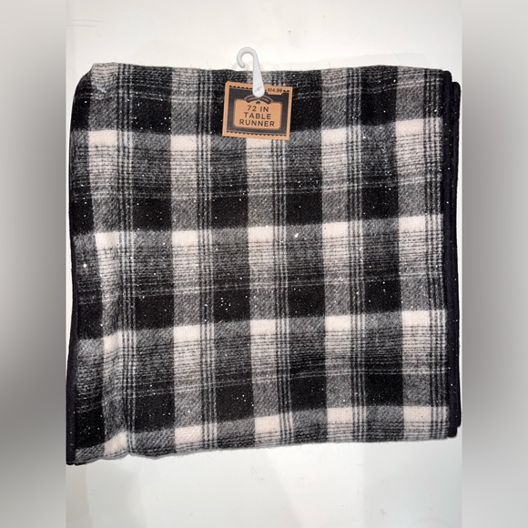 Buffalo Plaid Tree Skirt and Table Runner - Picture 5 of 6
